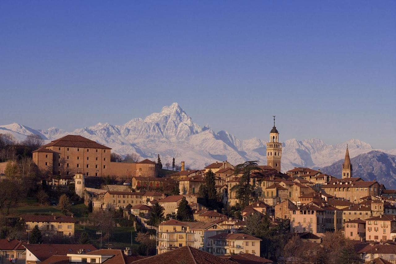 Saluzzo Historic Center Apartment Exterior foto